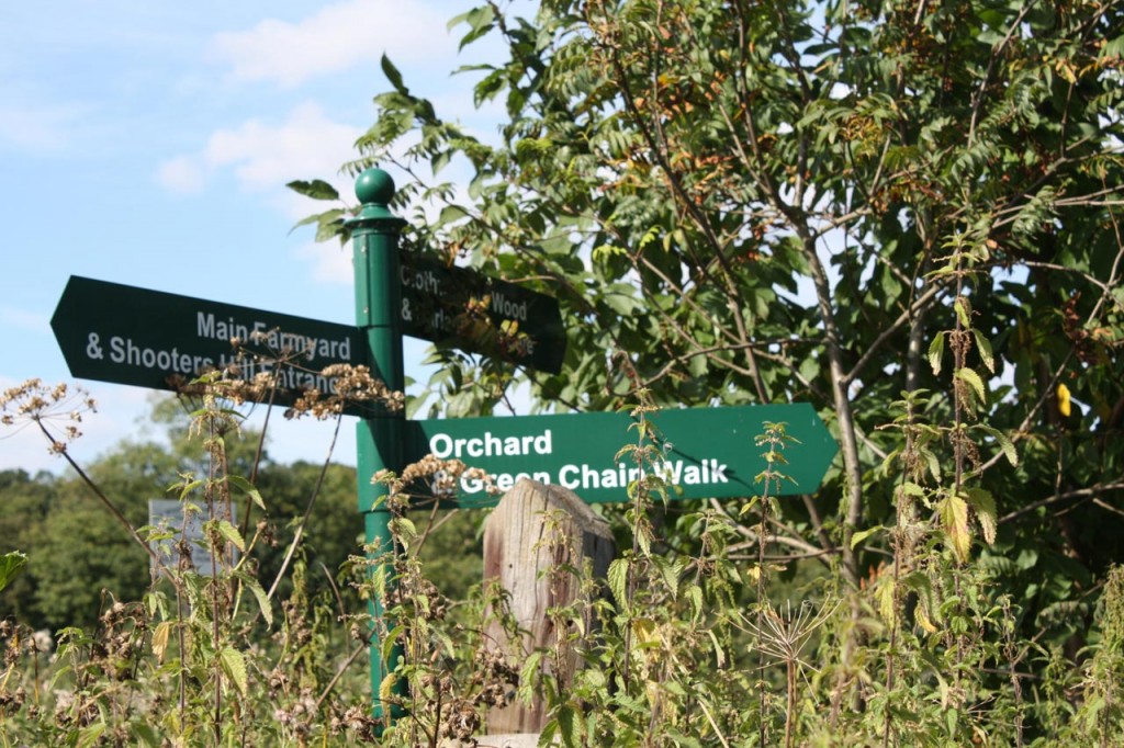 Sign post in Woodlands Farm