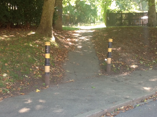 Bollards at Bagshot Court/Prince Imperial Road showing that the footpath was to be used only by pedestrians