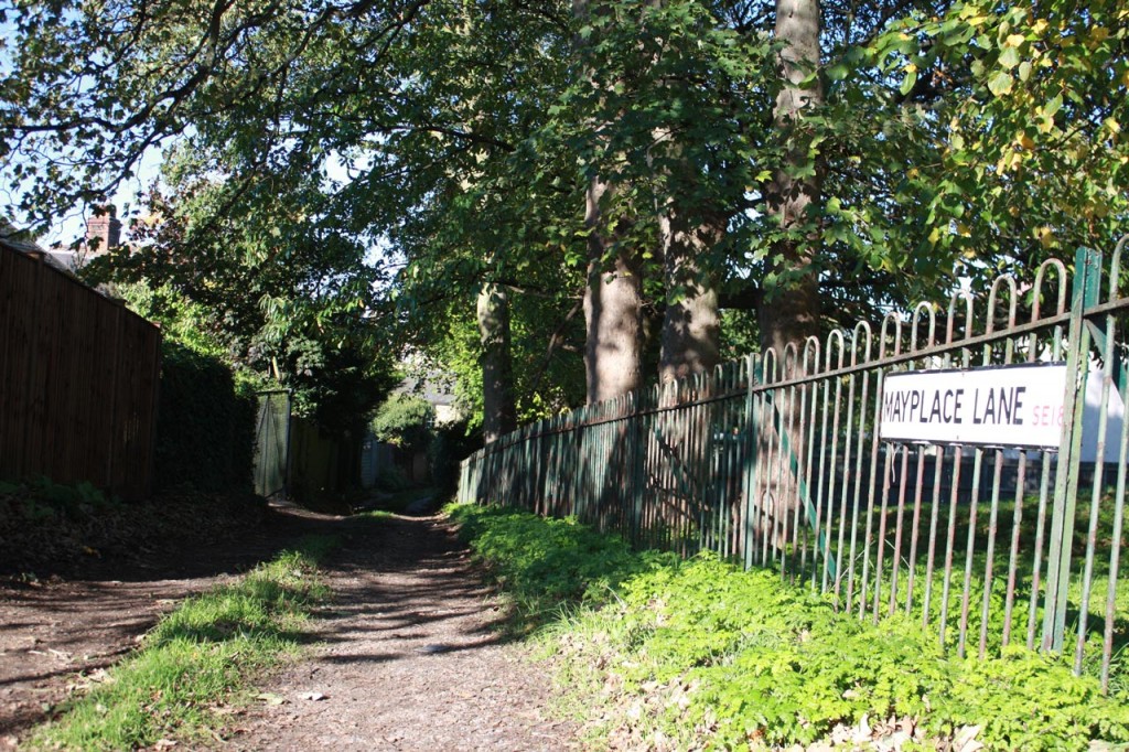 Mayplace Lane near the bronze age barrow on Plum Lane