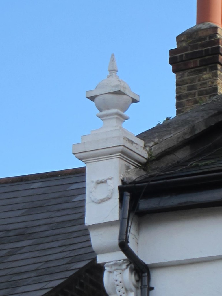 Rooftop finial at 67 Eglinton Hill
