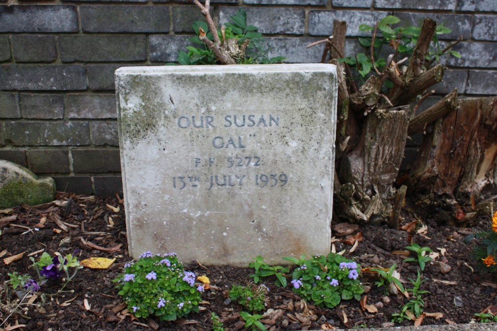 Headstone in the pet cemetery, Hornfair Park