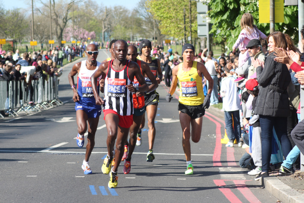 Mo Farah in the London Marathon 2014 at Ha Ha Road