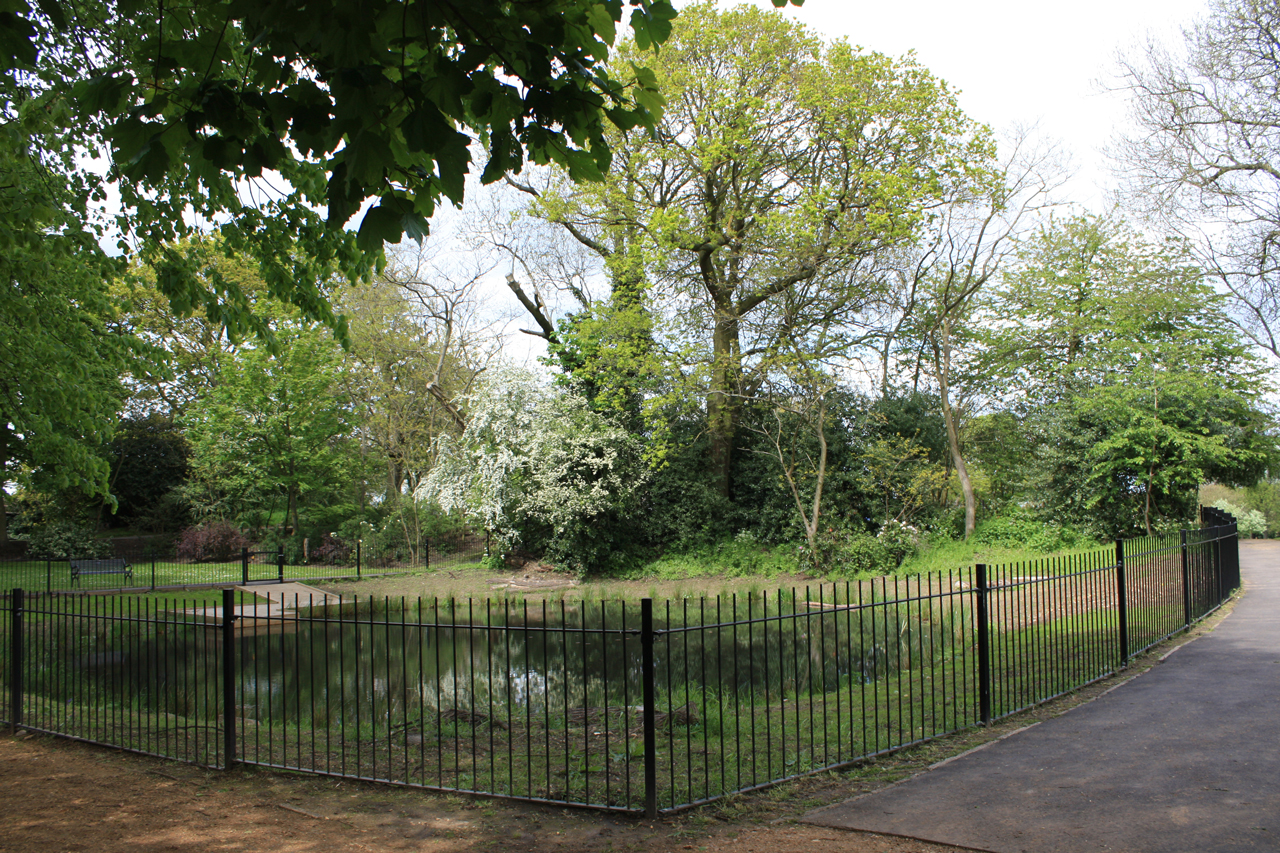 Eaglesfield-Park-Lilly-Pond-May-2012